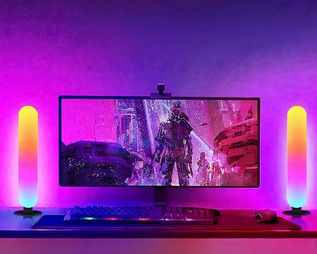 RGB LED ambientna svetloba z Bluetooth sinhronizacijo glasbe in upravljanjem prek aplikacije