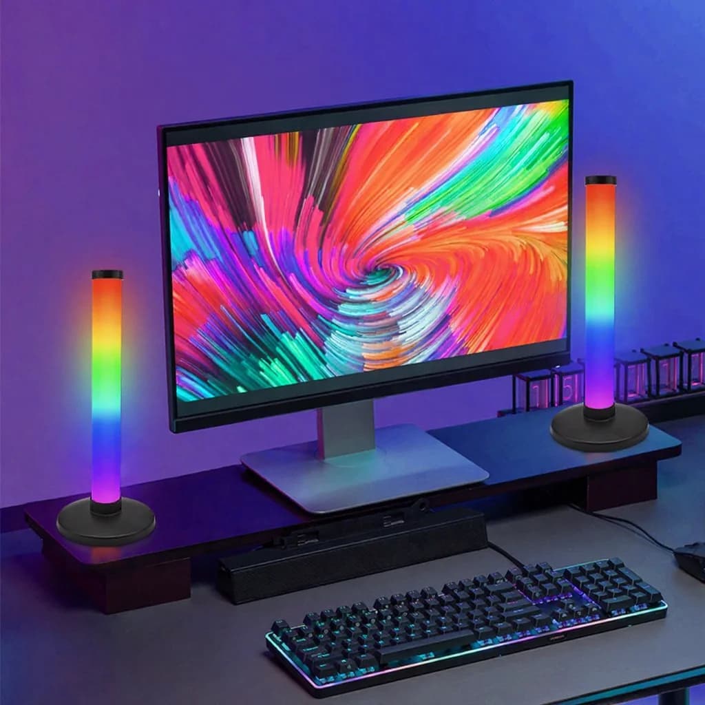 RGB svetloba za ozračje s sinhronizacijo zvoka in upravljanjem prek aplikacije za mizo