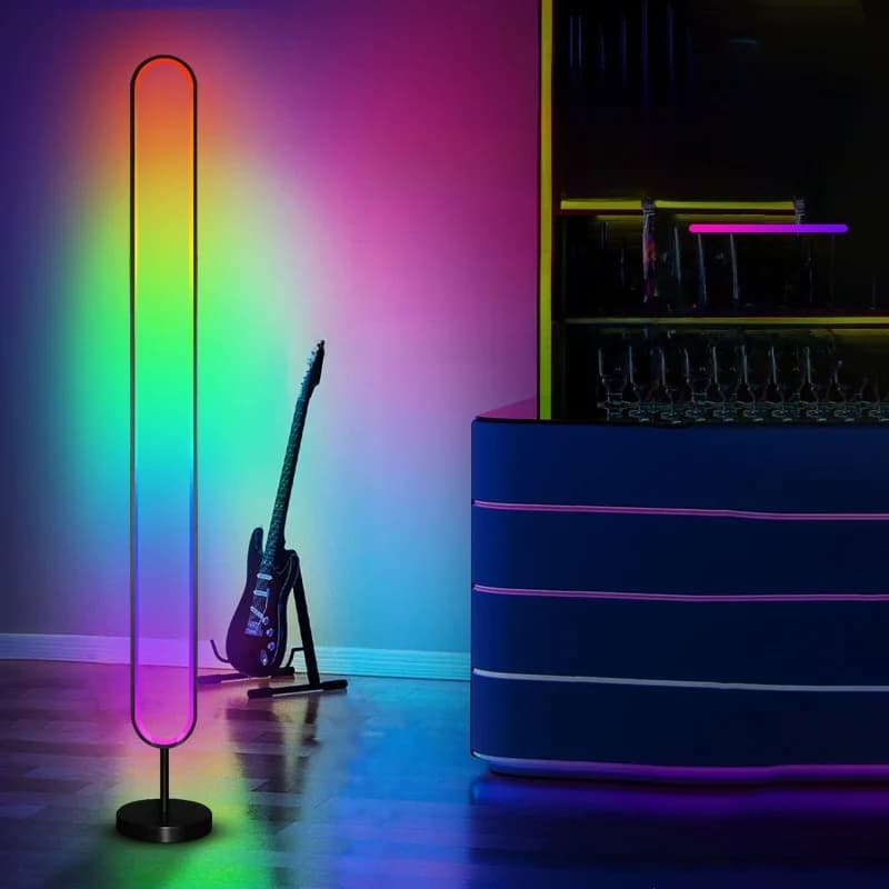 RGB LED ambientna svetilka, aktivirana z zvokom, z upravljanjem prek aplikacije