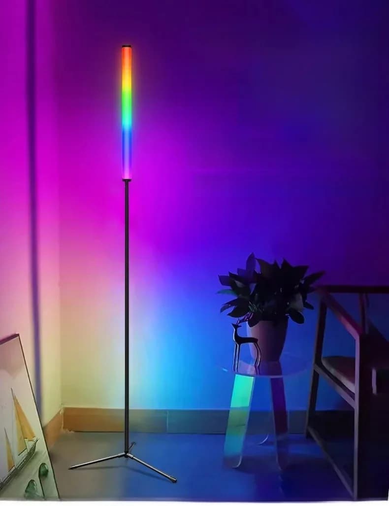 RGB talna svetilka s spreminjanjem barv, sinhronizacijo glasbe in upravljanjem prek aplikacije